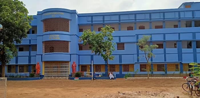 ১৩২ বছরের ইতিহাসে প্রথমবার মেধাতালিকায় পুরন্দরপুর স্কুল,মেধাতালিকায় স্থান পেল বীরভূমের ৬ জন