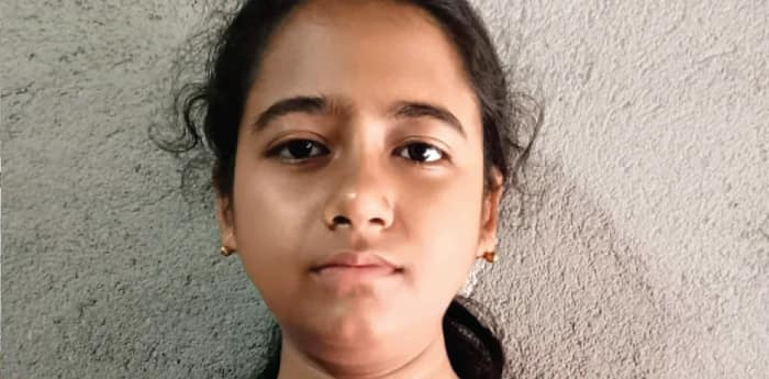 পিতৃহীনা গরিব ছাত্রী বৃষ্টি সবকটি  বিষয়ে লেটার সহ মাধ্যমিক উত্তীর্ণ