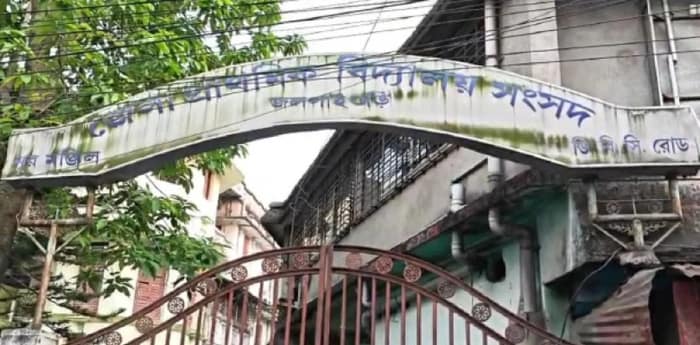 গ্রাম থেকে শহরে বদলি, নেপথ্যে প্রভাবশালীরা?