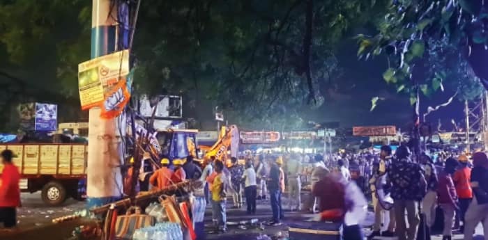 হাওড়া স্টেশন চত্বরে উচ্ছেদ অভিযান