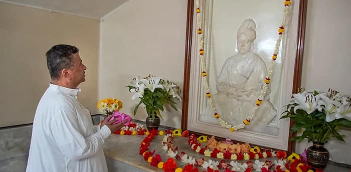ডবল ইঞ্জিনের শিথিল শর্তেই রাজ্যে অবশেষে চালু আবাস