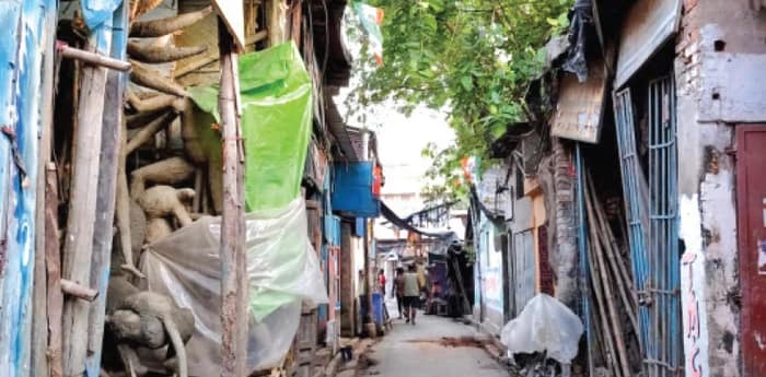 মূর্তি তৈরির জন্য মাটির প্রবল অভাব, মুখ্যমন্ত্রীকে চিঠি আতঙ্কিত কুমোরটুলির