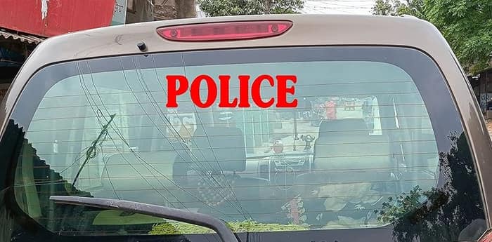 ভোটে ভাড়ার বেসরকারি যানবাহনে এখনও ‘কলকাতা পুলিশ’ স্টিকার, অপব্যবহারের আশঙ্কা, খোলার নির্দেশ সিপির