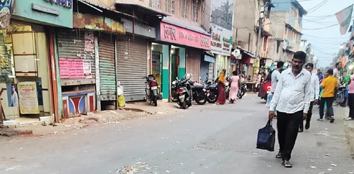 উলুবেড়িয়া স্টেশন রোডের যানজট সমস্যা কাটাতে ফুটপাত দখলমুক্ত করার উদ্যোগ