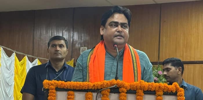কল্যাণীতে আন্তর্জাতিক বিমানবন্দর গড়ার ইঙ্গিত দিলেন রাষ্ট্রমন্ত্রী শান্তনু