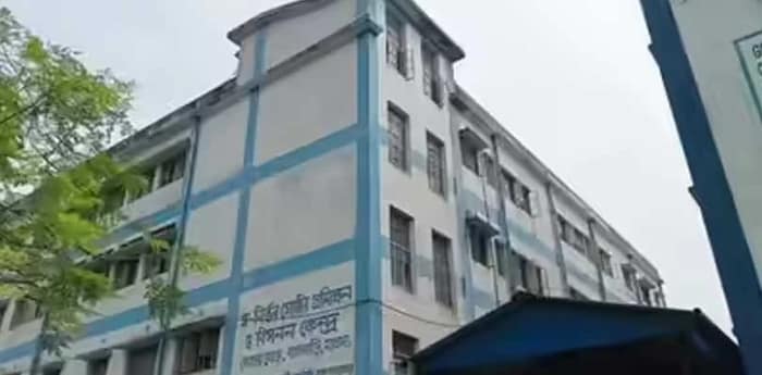 ভিসার মেয়াদ শেষেও ভারতে বাস বাংলাদেশি পরিবারের ঠাঁই হোল্ডিং সেন্টারে
