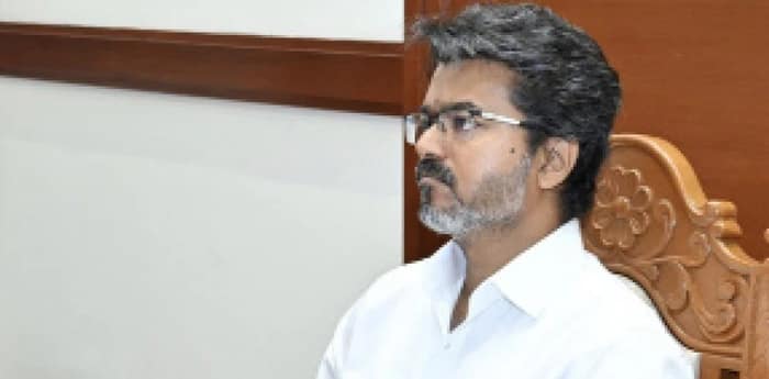 মাসে ১০২ কোটি টাকা বেআইনিভাবে যাচ্ছে ‘পার্টি ফান্ডে’, বন্ধ করতে কড়া বার্তা বিজয়ের
