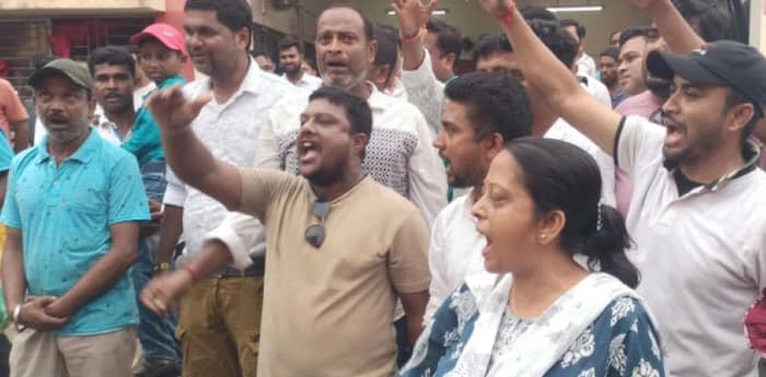 নোটবন্দির সময় মহিলাদের ব্যাংকের লাইনে দাঁড়াতে বাধ্য করেন জাহাঙ্গির!