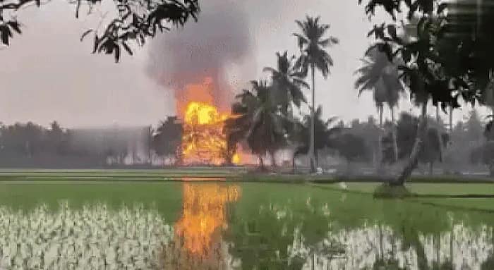 ওএনজিসির পাইপলাইন লিক করে আগুন অন্ধ্রপ্রদেশে, চাঞ্চল্য