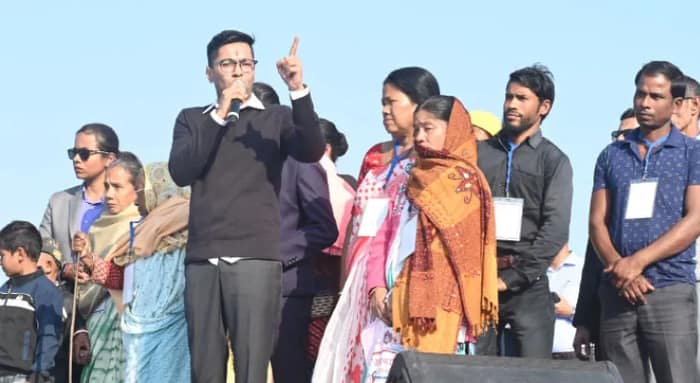 চতুর্থবারের জন্য মুখ্যমন্ত্রী হবেন মমতাই! কোচবিহারে প্রত্যয়ী ঘোষণা অভিষেকের