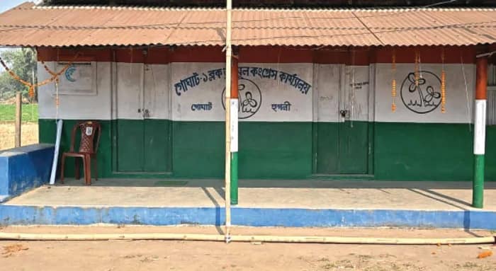 তৃণমূলের বেনজির গোষ্ঠীকোন্দল,  পার্টি অফিসে ঝোলানো হল তালা