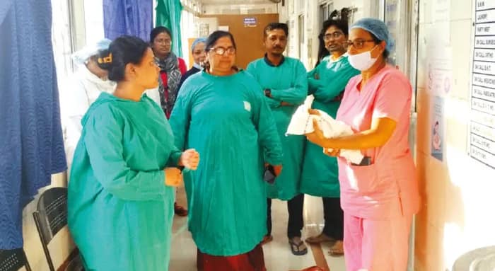 ৭৯০ গ্রাম ওজনের সদ্যোজাতকে তিনমাসের চেষ্টায় সুস্থ করে বাড়ি ফেরালেন চিকিৎসকরা