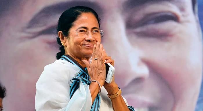 সাধারণতন্ত্র দিবসে সংবিধান রক্ষার বার্তা মুখ্যমন্ত্রী মমতার