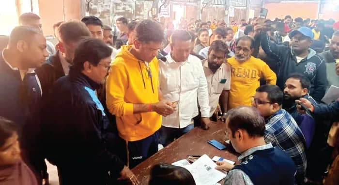 এসআইআর নিয়ে বিক্ষোভ অব্যাহত, শুনানিতে লক্ষ্মীরতন, ভাঙড়ে হাঙ্গামা