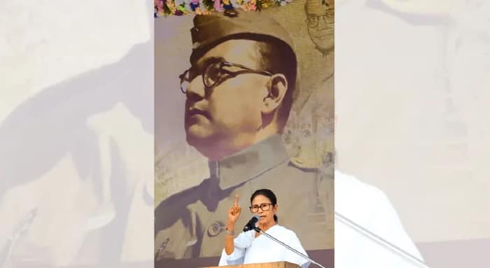 মৃত্যুমিছিল! কমিশনের বিরুদ্ধে এফআইআরের হুমকি মমতার