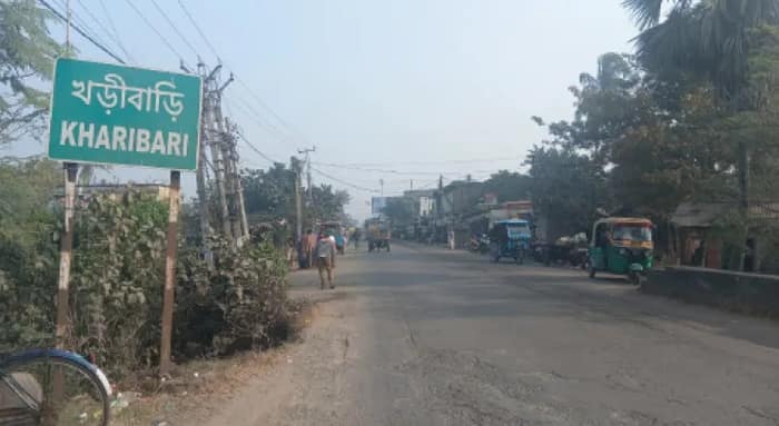 পথবাতি নেই, সন্ধ্যার পরই অন্ধকার রাজারহাট থেকে শাসনের খড়িবাড়ি