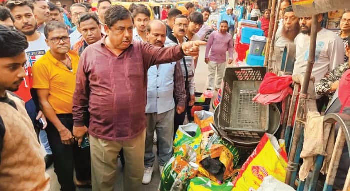 বারুইপুরে ফুটপাত দখলমুক্ত করতে ফের অভিযান, কাজ হবে কি না প্রশ্ন বাসিন্দাদের