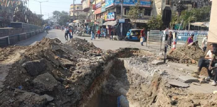 বর্ষায় নিত্য জলযন্ত্রণা, স্থায়ী সমাধানে এবার নয়া নিকাশি ব্যবস্থা মধ্যমগ্রামে