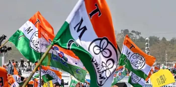 বহিরাগতরা ঢুকে আদিবাসীদের মধ্যে বিভ্রান্তি ছড়াচ্ছে, সতর্ক তৃণমূল, ভিনরাজ্যের গাড়ি দেখলেই থানায়
