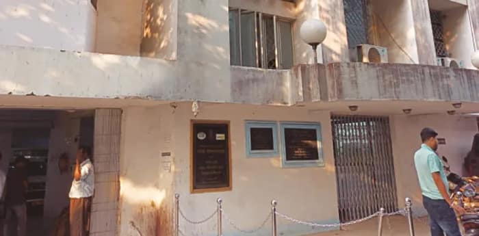 মেলেনি বাজারের ভাড়া, উন্নয়নের কাজ নিয়ে বিড়ম্বনায় জেলা পরিষদ