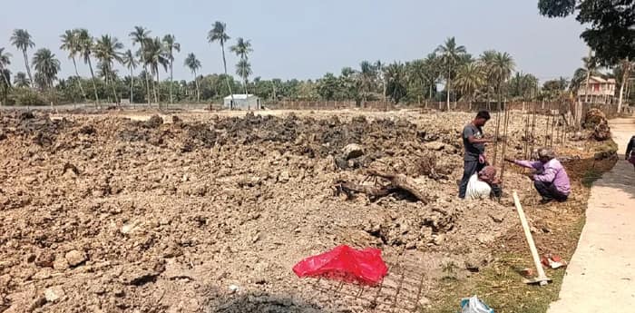 নামখানায় সরকারি জমি দখল করে পাঁচিল তোলার অভিযোগ