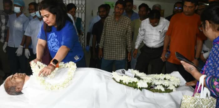 বিয়েতে আট কপি ‘স্বর্গ মর্ত পাতাল’ উপহার পেয়েছিলাম