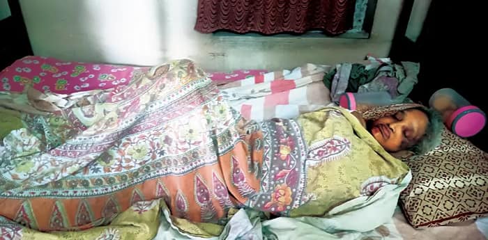 বর্ধমান শহরে হাঁসুয়া হাতে গৃহবধূর তাণ্ডব, কোপে জখম বৃদ্ধা শাশুড়ি