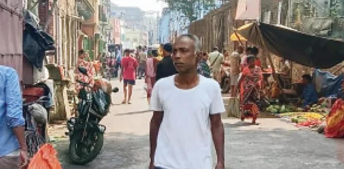 স্কট লেনে দু’দিকের বদলে একপাশে বাজার, পুর-পদক্ষেপে খুশি স্থানীয়রা