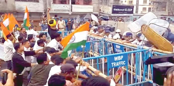 আদিবাসী মহিলা নিগ্রহ: প্রতিবাদে উত্তরকন্যা অভিযান, তুমুল অশান্তি
