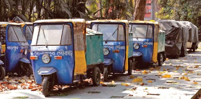দীর্ঘদিন পর আবর্জনা সংগ্রহের গাড়ি বণ্টনের উদ্যোগ পুরসভার