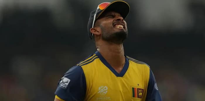 ব্যর্থতার দায় নিয়ে ক্ষমা চাইলেন দাসুন শানাকা