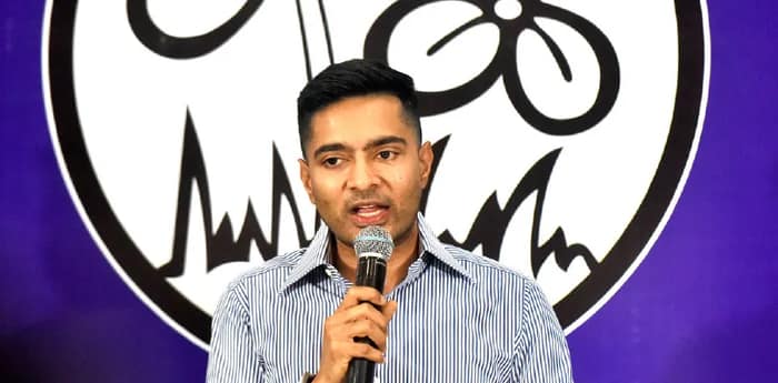 ‘যাঁরা বিজেপিকে ভোট দেন না বেছে বেছে তাঁদেরই নাম বাদ দেওয়া হচ্ছে’, এসআইআর: ভোটার তালিকা নিয়ে ক্ষোভ অভিষেকের