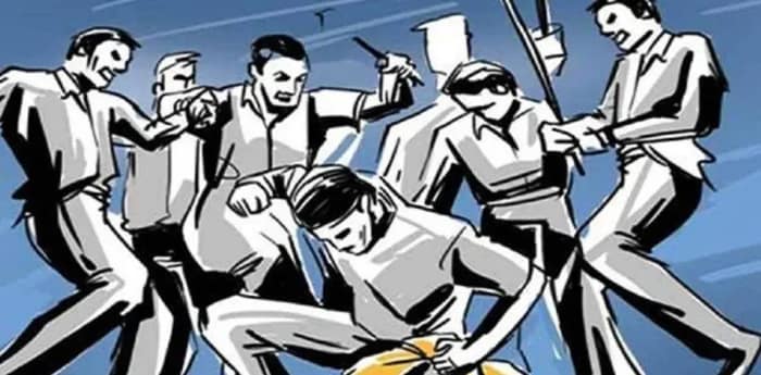 চন্দ্রকোণায় ছেলেধরা সন্দেহে গণপিটুনি, সিআরপিএফ ও পুলিশের হাতে উদ্ধার