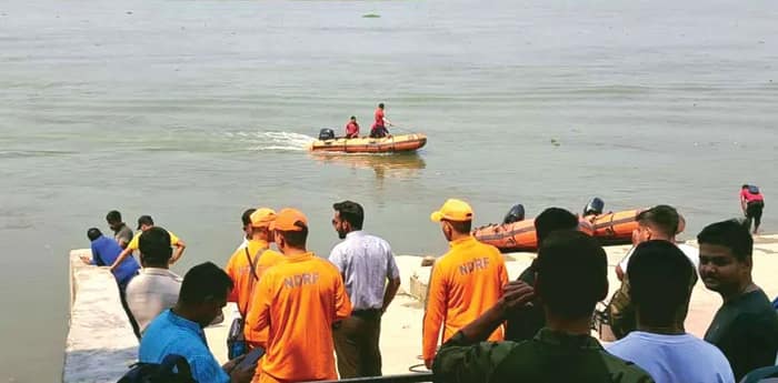 ভাটপাড়ায় গঙ্গায় নেমে নিখোঁজ ভাই-বোন সহ ৪, বলাগড়েও তলিয়ে গেল দুই যুবক
