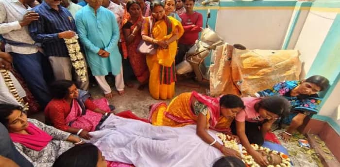 জোর করে বিএলও’র দায়িত্ব, হৃদরোগে মৃত্যু
