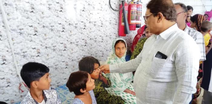 আইসিডিএস সেন্টারের খাবারে টিকটিকি, খেয়ে অসুস্থ ১৫ শিশু, হাসপাতালে নিজেই চিকিৎসা করলেন বিধায়ক
