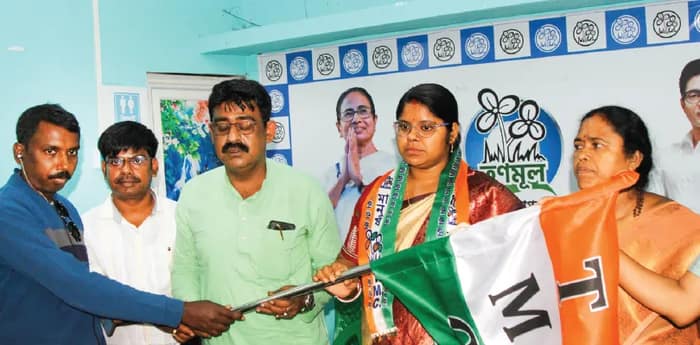 ভোটের আগে নন্দীগ্রামে বিজেপিতে ভাঙন, তৃণমূলে যোগ দিলেন পঞ্চায়েত সমিতির সদস্য