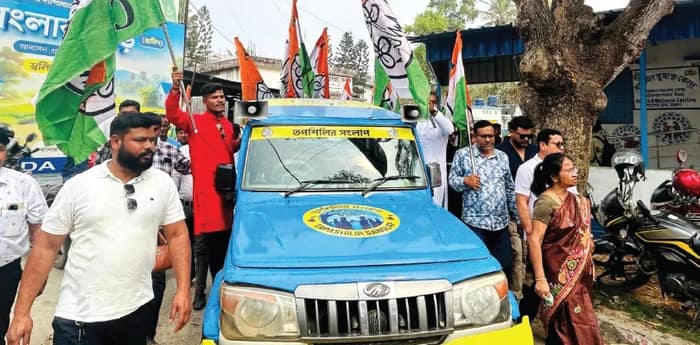 গাজোল দখলের আশা তৃণমূলের, তপশিলি সংলাপ ট্যাবলোর সূচনা