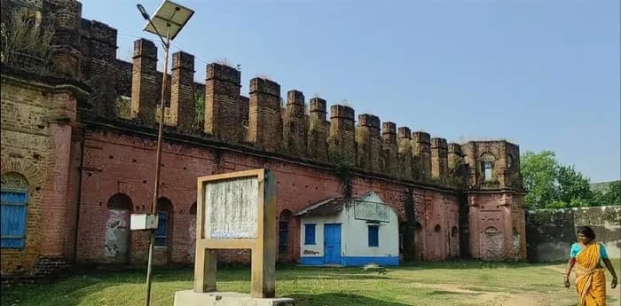 কাশীপুর রাজবাড়ির সূর্যমন্দির রাজ ঐতিহ্য বহন করে চলেছে আজও