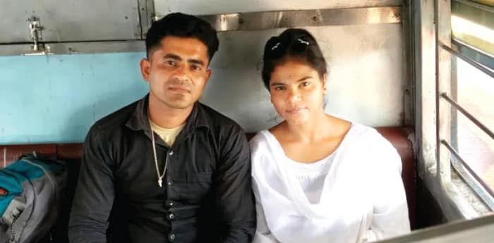 পোড়া রুটি-ঢেঁড়সের তরকারি খেয়ে বাংলাদেশের জেলে ৯ মাস, সন্তানকে ফিরে পেতে চান ফাল্গুনী