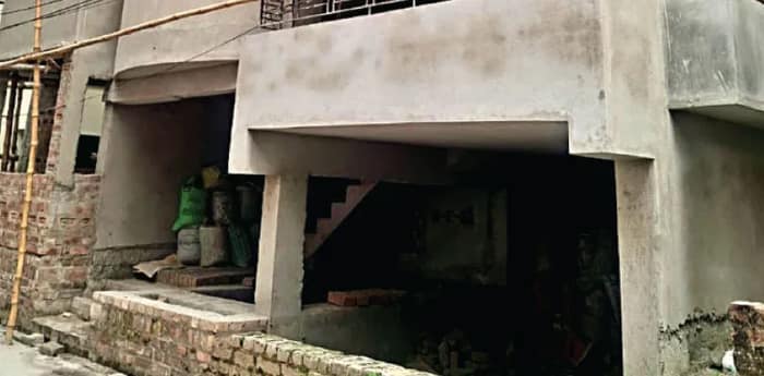 মণিরামপুরে বেআইনি নির্মাণ ভাঙার নির্দেশ দিল উত্তর বারাকপুর পুরসভা