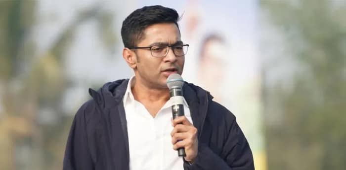ইদ উপলক্ষ্যে পার্ক সার্কাসের লাল মসজিদে অভিষেক বন্দ্যোপাধ্যায়