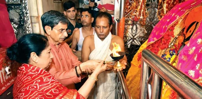 নতুন রাজ্যপালকে বঙ্গ সংস্কৃতির পাঠ মমতার, মুখ্যমন্ত্রীর সৌজন্যের সাক্ষী রাজভবন