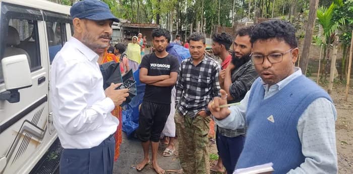 ঝড় বৃষ্টিতে বিপর্যস্ত ধূপগুড়ি, পরিদর্শনে বিধায়ক নির্মল রায়