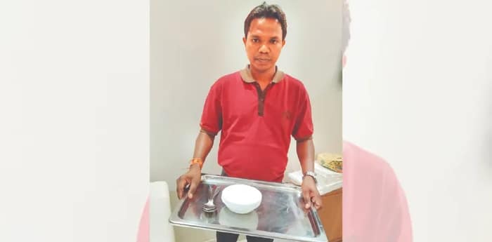 কেমিক্যাল ইঞ্জিনিয়ারিংয়ে ফার্স্ট ক্লাস, এখন হাসপাতালে ওয়ার্ড বয়ের কাজ করেন রতন