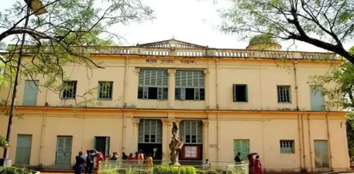 বিশ্বভারতীর দেওয়ালে এবিভিপির পোস্টার, বিতর্ক