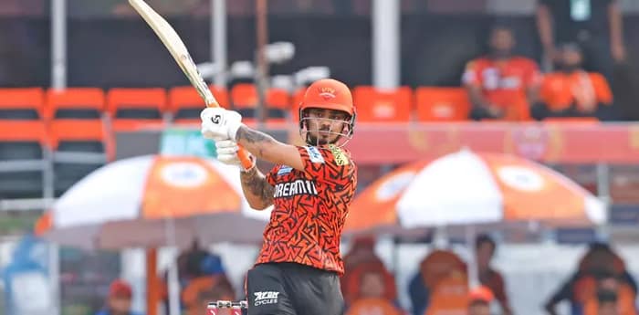 নেতৃত্বে ঈশান কিষান