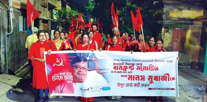 ভোট প্রচারে সিপিএমকে ‘র‌্যাপ সং’ উপহার এসএফআইয়ের! থাকবে ছাত্রছাত্রীদের ইস্তাহারও