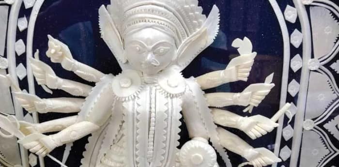 শোলার বাসন্তী মূর্তি কুমোরটুলি থেকে বিমানে চেপে গেল নিউ জার্সি-ব্রিটেনে