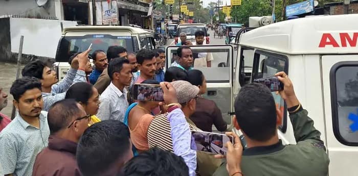 স্বপ্না বর্মনের বাবার দেহ নিয়ে আসা হল জলপাইগুড়ির বাড়িতে